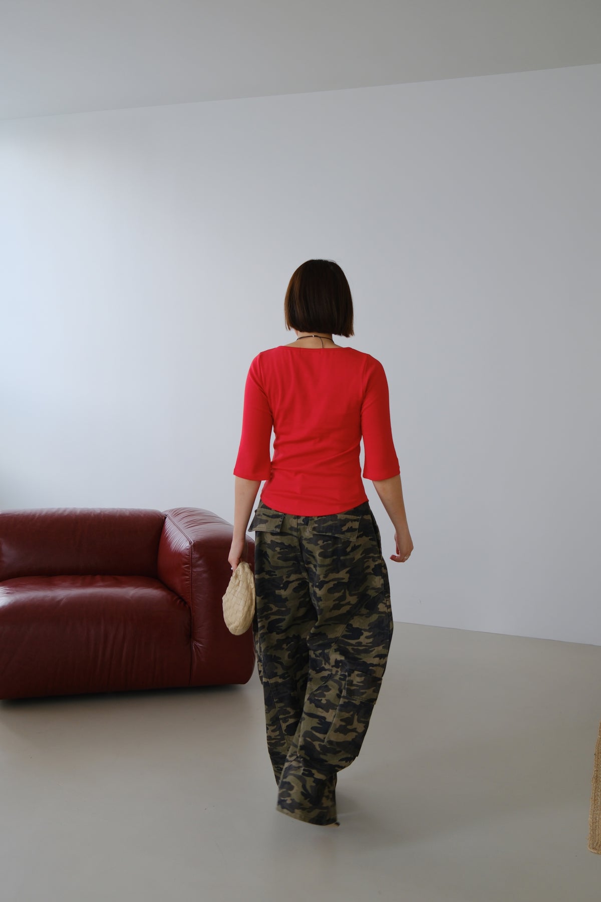 Aven Curved Hem Tee