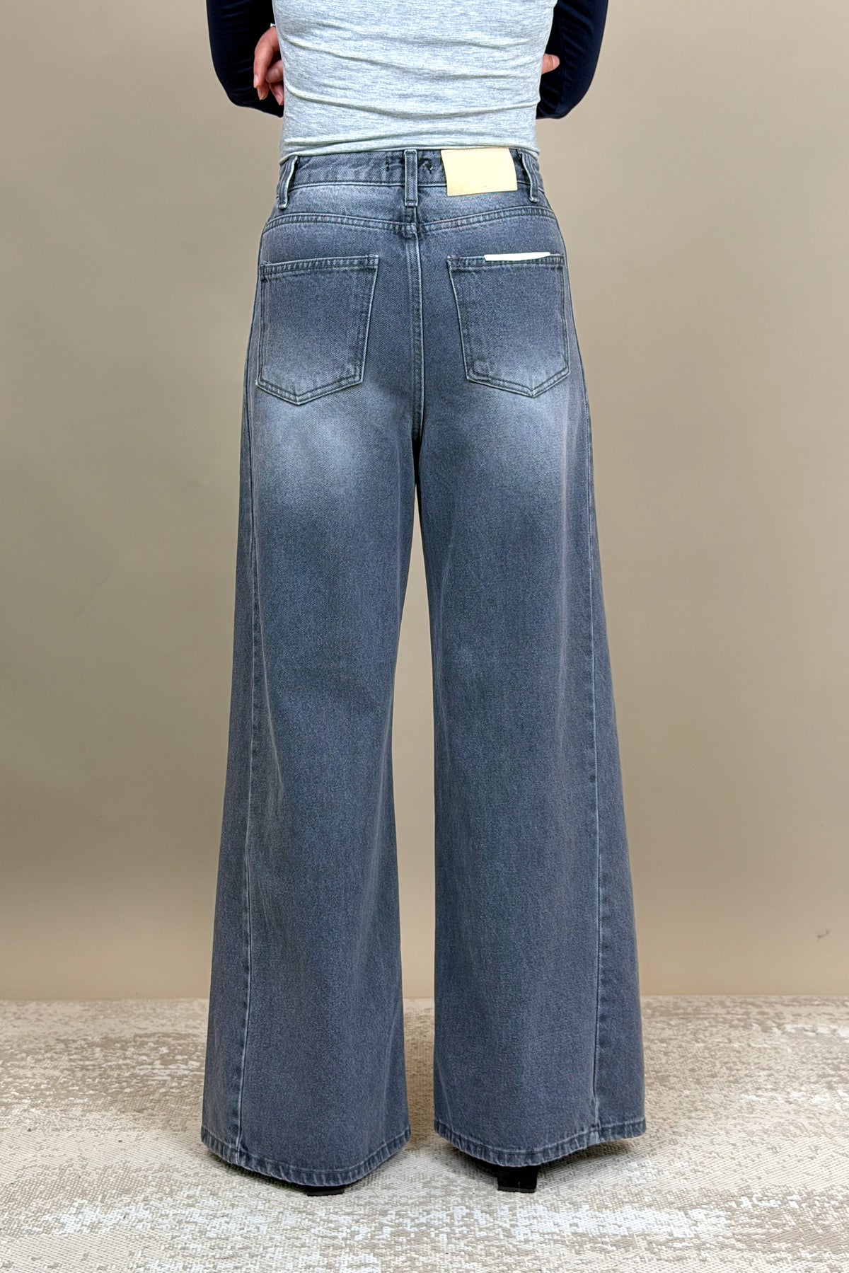 Della Grey Wash Wide Jeans